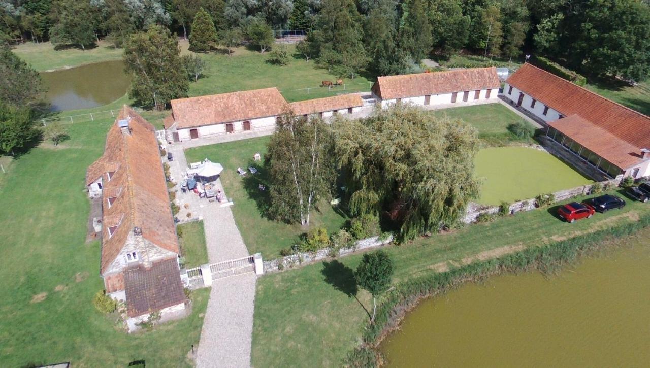 Les Portes Des Froises Saint Quentin en Tourmont Bagian luar foto